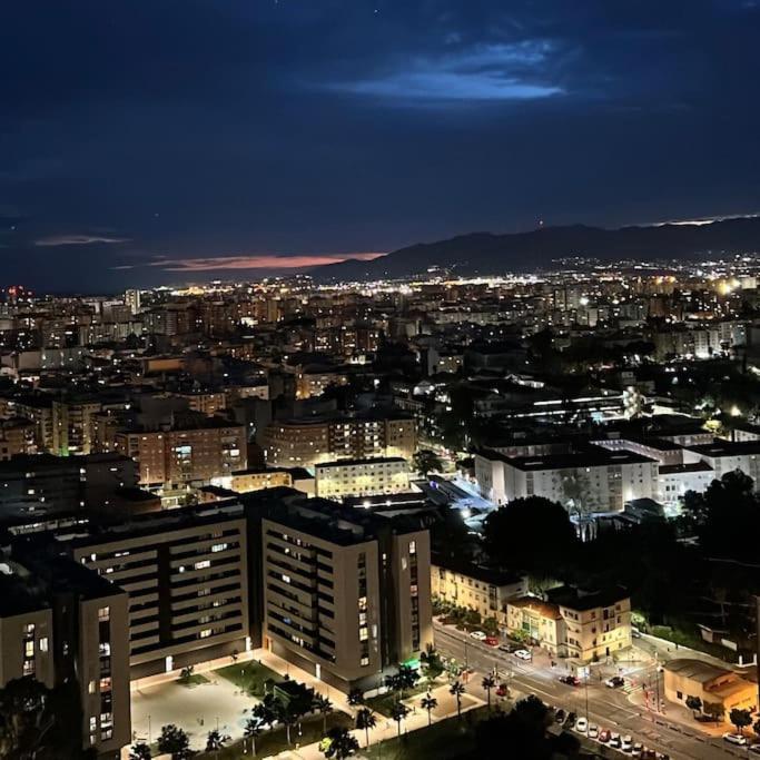 Skyline With Pool - Floor 26 - Free Parking Appartamento Málaga
