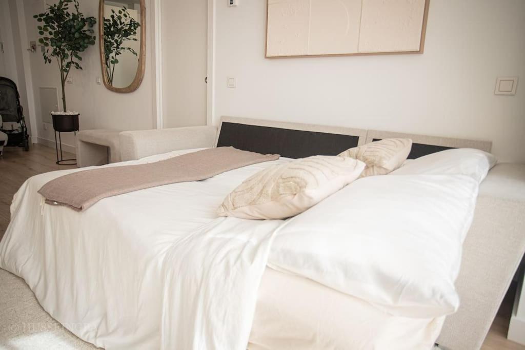 Skyline With Pool - Floor 26 - Free Parking Appartamento
